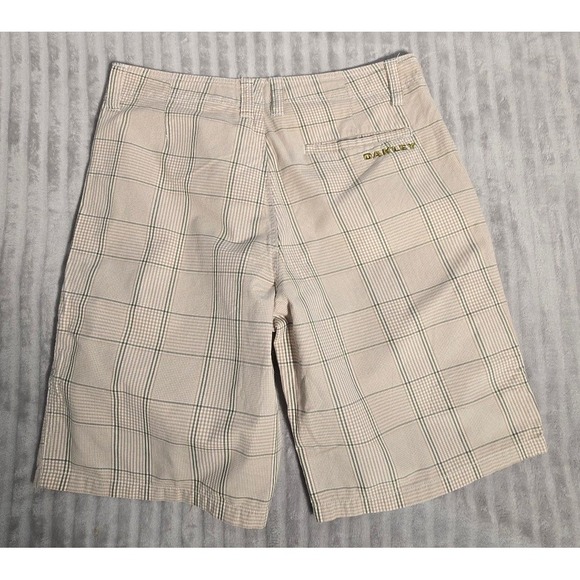 Oakley Mens Plaid Chino Shorts Tan Green Size 33 Cotton Casual Summer Golf. 675 - Picture 6 of 7